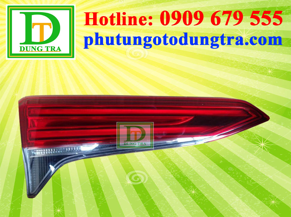 Đ&egrave;n cốp sau Fortuner 2016